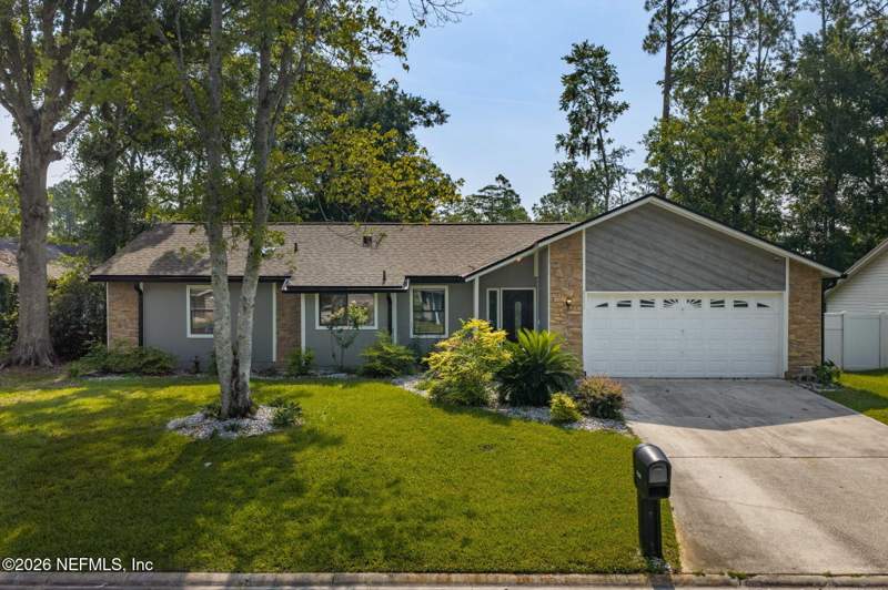3 bedroom Single Family Residence at 8251 Pepperwood Drive, Argyle Forest Villag, Jacksonville — photo 3