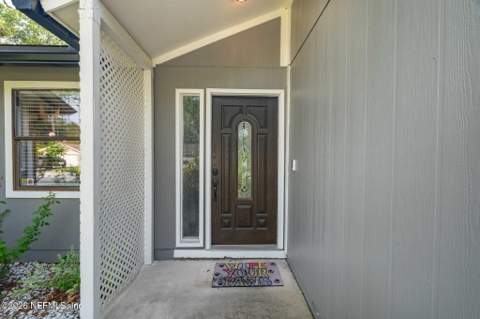 8251 Pepperwood Drive, Jacksonville FL - photo 6 of 57
