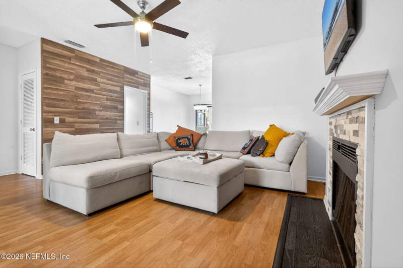 2 bedroom Condominium at 2305 Wood Hill Place, Hillwood Condominium, Jacksonville — photo 5