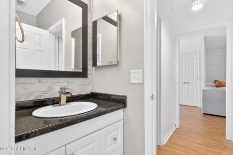 2305 Wood Hill Place, Jacksonville FL - photo 20 of 40