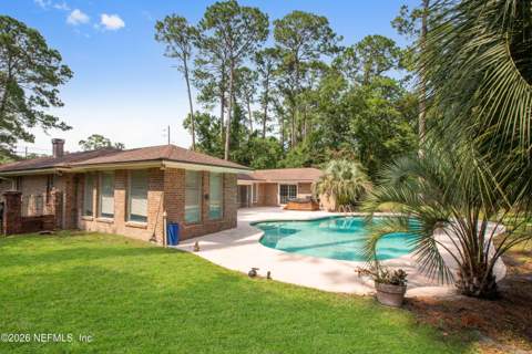 3102 Shady Drive, Jacksonville FL - photo 8 of 39