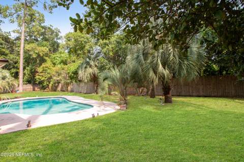 3102 Shady Drive, Jacksonville FL - photo 7 of 39