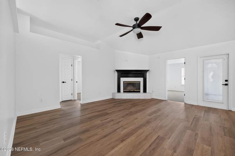 4 bedroom Single Family Residence at 558 Charles Pinckney Street, Heritage Hills, Orange Park — photo 5