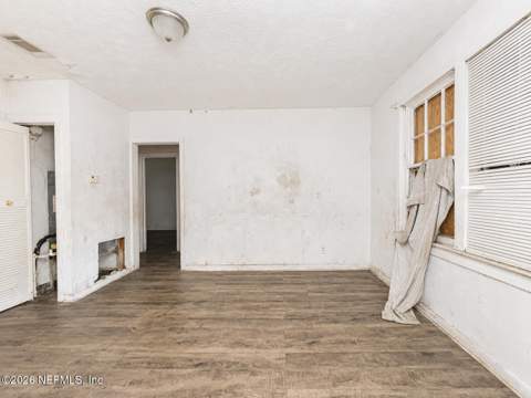 3232 Dignan Street, Jacksonville FL - photo 8 of 21