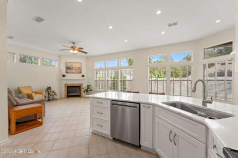1904 Bluebonnet Way, Fleming Island FL - photo 8 of 44