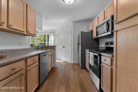7800 Point Meadows Drive #1437, Jacksonville FL - photo 10 of 28