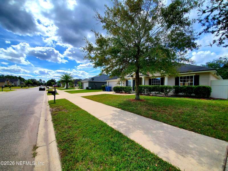 4 bedroom Single Family Residence at 13988 Fish Eagle Drive, Eagles Hammock, Jacksonville — photo 2