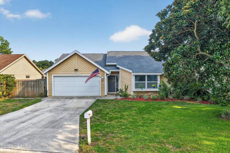 3 bedroom Single Family Residence at 13020 Medford Lane, Cambridge, Jacksonville — photo 3