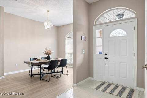 4407 Horseshoe Bend Court, Jacksonville FL - photo 14 of 46