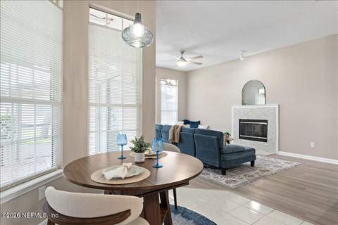4407 Horseshoe Bend Court, Jacksonville FL - photo 21 of 46