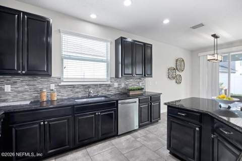 14654 Garden Gate Drive, Jacksonville FL - photo 7 of 57