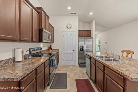 8292 Meadow Walk Lane, Jacksonville FL - photo 7 of 26
