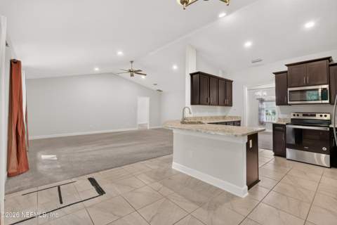 12540 Weeping Branch Circle, Jacksonville FL - photo 18 of 58