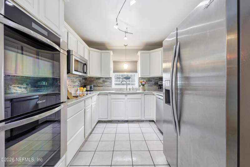 4 bedroom Single Family Residence at 4034 Marianna Road, San Jose Replat, Jacksonville — photo 4
