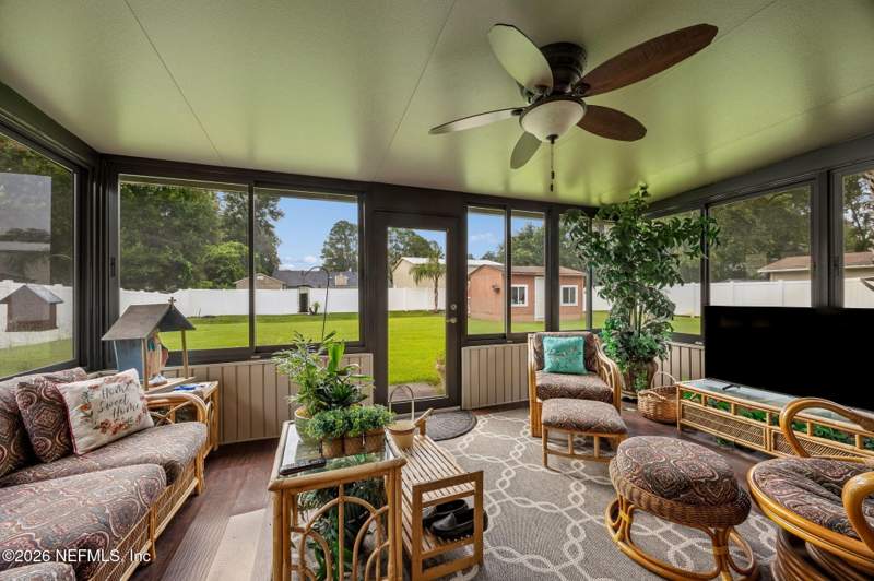 3 bedroom Single Family Residence at 12257 Governors Drive, Holly Point, Jacksonville — photo 3
