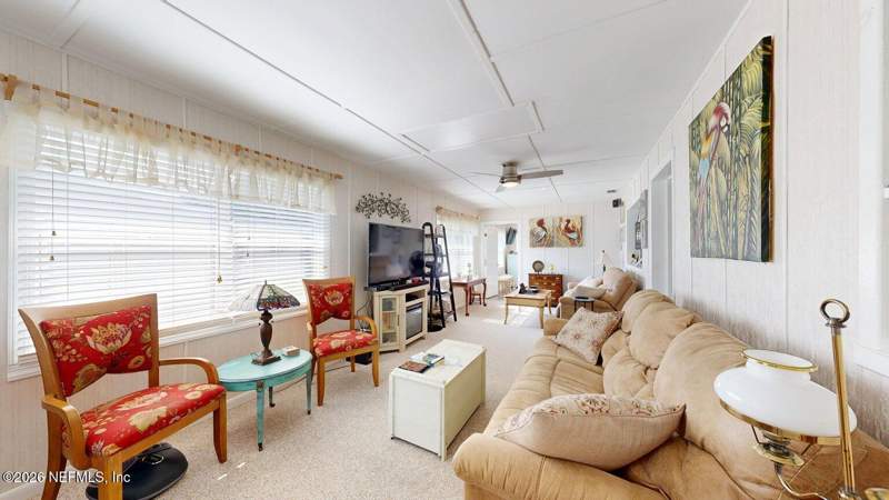 3 bedroom Mobile Home at 117 Crestbreeze Manor, Crest Breeze Manor, Crescent City — photo 3