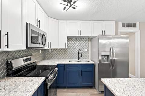 2108 Hugh Edwards Drive, Jacksonville FL - photo 10 of 34