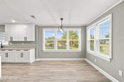 311 Chestnut Drive, Jacksonville FL - photo 8 of 29