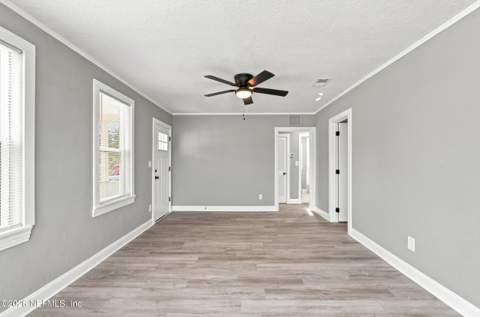 311 Chestnut Drive, Jacksonville FL - photo 14 of 29
