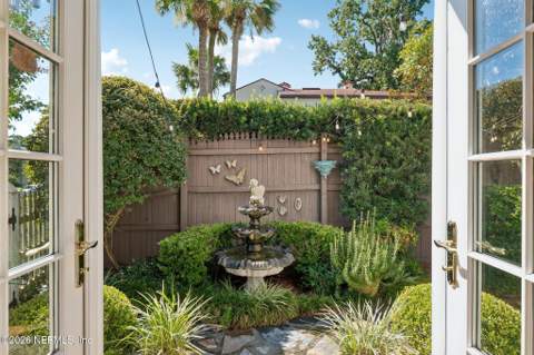 4704 Algonquin Avenue, Jacksonville FL - photo 13 of 127