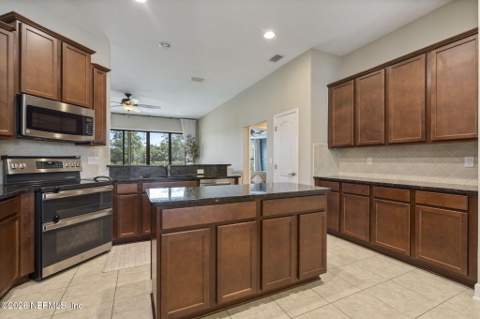 124 Savanna Preserve Court, St. Augustine FL - photo 10 of 34