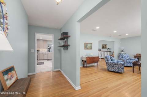 7033 Catalonia Avenue, Jacksonville FL - photo 6 of 30