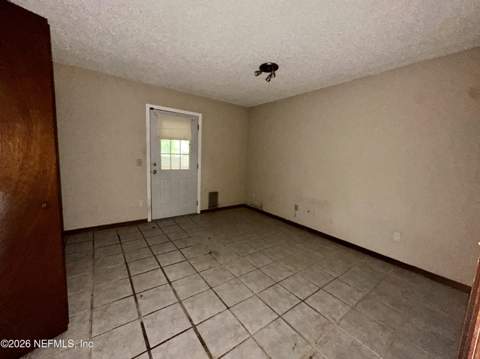 5526 Bennington Drive, Jacksonville FL - photo 11 of 17