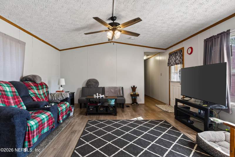 3 bedroom Mobile Home at 5380 Laurie Lane, West Big Branch, Middleburg — photo 5