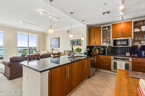 1431 Riverplace Boulevard #1008, Jacksonville FL - photo 17 of 146