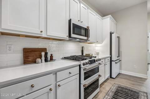 418 S 8th Street, Fernandina Beach FL - photo 10 of 28