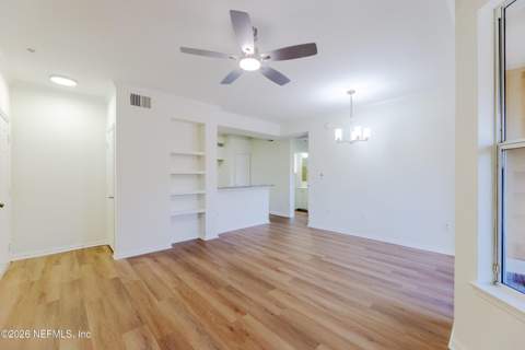 8539 Gate Parkway #1537, Jacksonville FL - photo 12 of 28