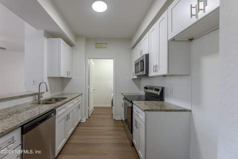 8539 Gate Parkway #1537, Jacksonville FL - photo 18 of 28