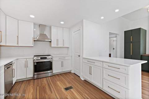 1272 Donald Street, Jacksonville FL - photo 19 of 36