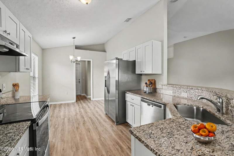 3 bedroom Single Family Residence at 7341 Overland Park Boulevard, Overland Park, Jacksonville — photo 5