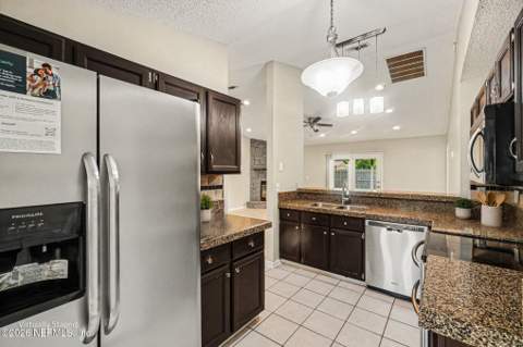 7304 Sweet Pea Trail, Jacksonville FL - photo 13 of 30