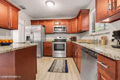 5715 Hillman Drive, Jacksonville FL - photo 9 of 20