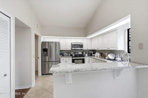 4018 Corrientes Court, Jacksonville FL - photo 7 of 32