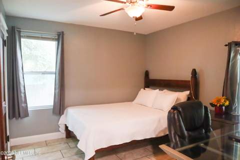 9136 Rota Avenue, Jacksonville FL - photo 17 of 32