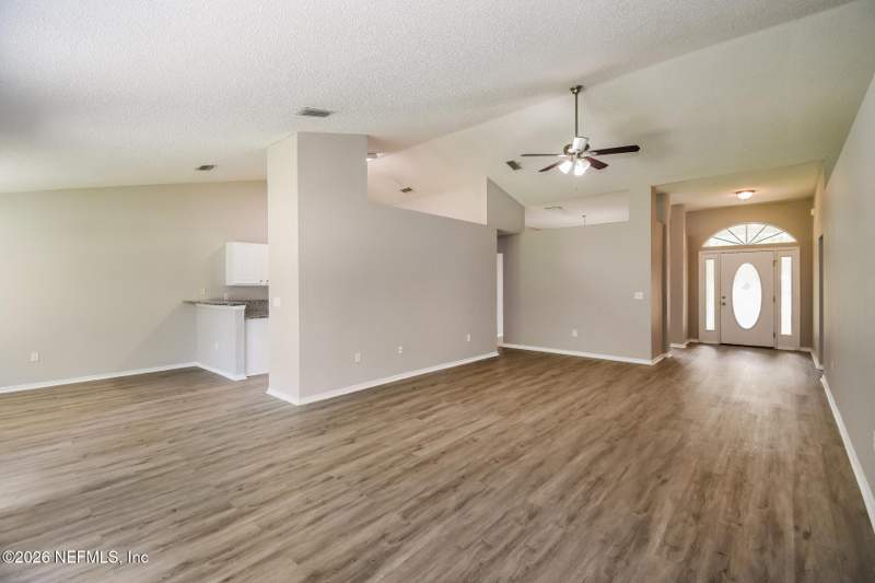 4 bedroom Single Family Residence at 2125 Pine Tree Lane, Honeysuckle Hill, Middleburg — photo 5