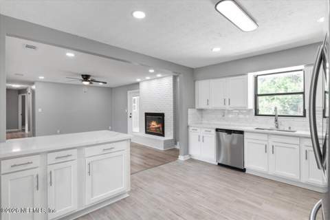 1720 Bay Circle, Orange Park FL - photo 16 of 45