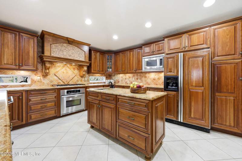 4 bedroom Single Family Residence at 3615 Via De La Reina, San Jose Sec B, Jacksonville — photo 5