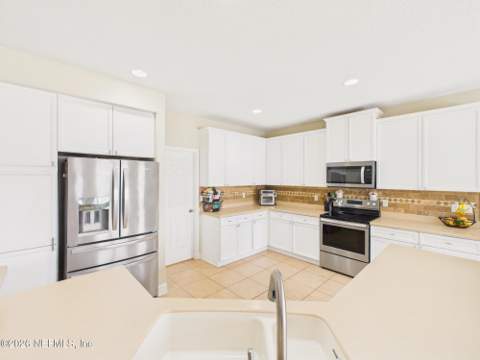 85030 Champlain Drive, Fernandina Beach FL - photo 10 of 22