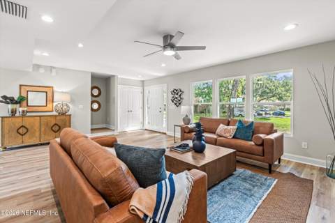 8211 Kensington Square, Jacksonville FL - photo 8 of 24