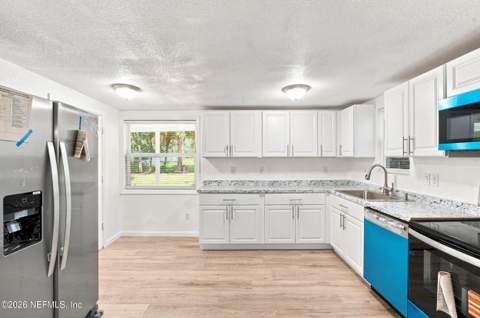 3261 Tiger Hole Road, Jacksonville FL - photo 10 of 39