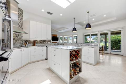 240 Laurel Lane, Ponte Vedra Beach FL - photo 12 of 56