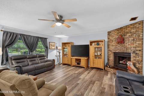 3249 Maryland Avenue, Green Cove Springs FL - photo 8 of 52