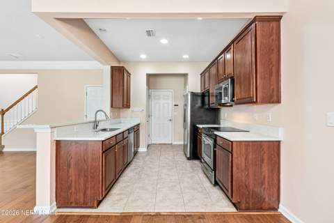 6486 Yellow Leaf Court, Jacksonville FL - photo 10 of 34