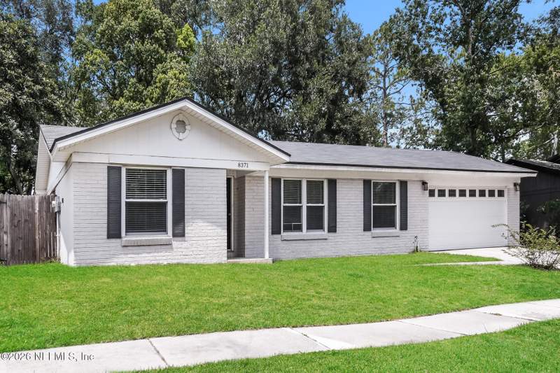 3 bedroom Single Family Residence at 8371 Pointer Drive, Country Creek, Jacksonville — photo 2