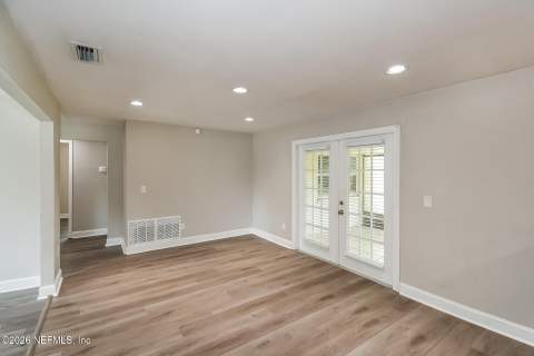 8371 Pointer Drive, Jacksonville FL - photo 6 of 20