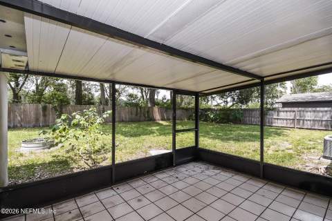 8371 Pointer Drive, Jacksonville FL - photo 10 of 20